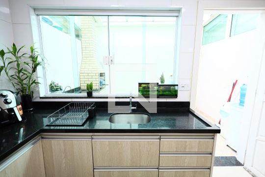 Sala/Cozinha de casa à venda com 2 quartos, 138m² em I.a.p.i., Osasco