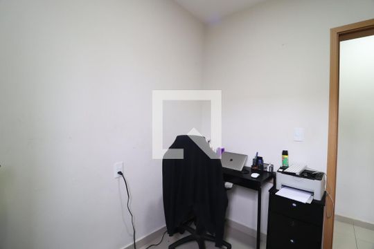 Quarto 1 de apartamento para alugar com 2 quartos, 64m² em Santa Mônica, Uberlândia