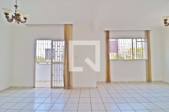 Sala de apartamento para alugar com 3 quartos, 140m² em Centro, Uberlândia