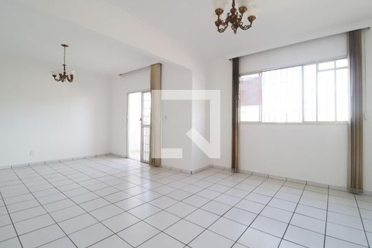 Sala de apartamento para alugar com 3 quartos, 140m² em Centro, Uberlândia