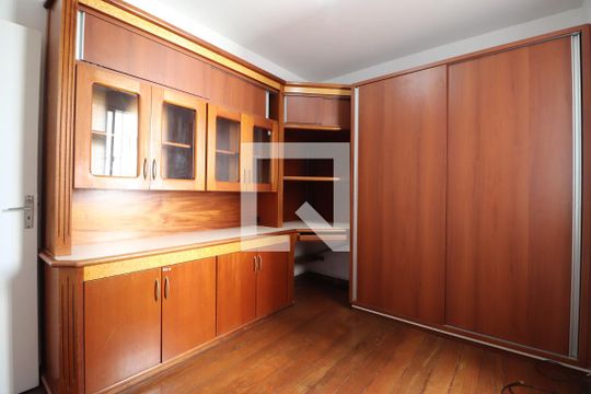Quarto 1 de apartamento para alugar com 3 quartos, 140m² em Centro, Uberlândia
