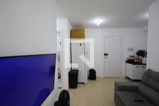 Sala de apartamento para alugar com 2 quartos, 39m² em Usina Piratininga, São Paulo