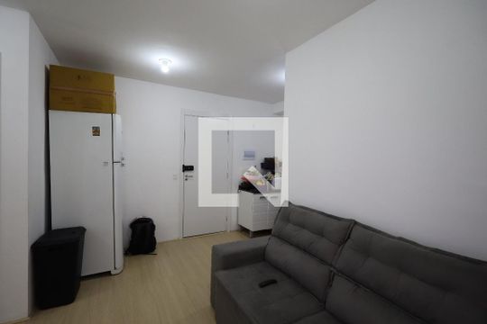 Sala de apartamento para alugar com 2 quartos, 39m² em Usina Piratininga, São Paulo