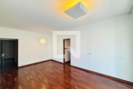 Apartamento para alugar com 3 quartos, 135m² em Botafogo, Rio de Janeiro