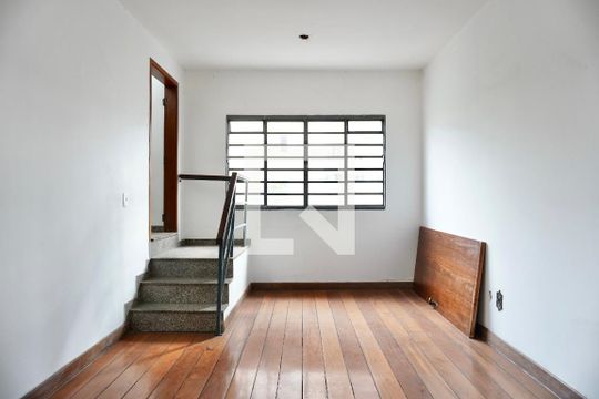 Apartamento para alugar com 3 quartos, 192m² em Padre Eustáquio, Belo Horizonte
