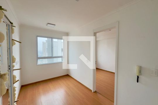Sala de apartamento à venda com 2 quartos, 36m² em Vila das Bandeiras, Guarulhos