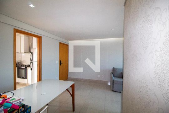 Sala de Jantar  de apartamento para alugar com 3 quartos, 79m² em Caiçaras, Belo Horizonte