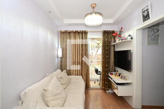 Sala de Tv de apartamento à venda com 2 quartos, 47m² em Vila das Belezas, São Paulo