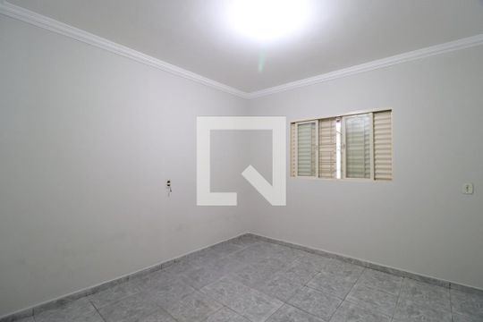 Quarto 1 - Suíte de casa para alugar com 2 quartos, 70m² em Jardim Europa, Uberlândia