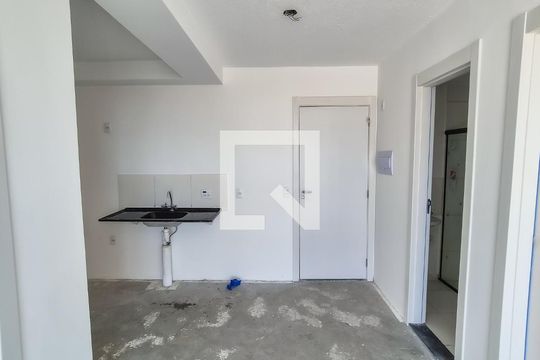 Sala de apartamento para alugar com 2 quartos, 38m² em Bonsucesso, Rio de Janeiro