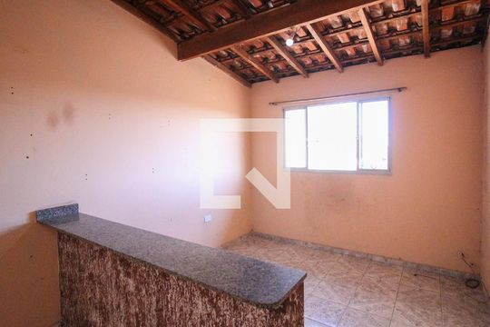 Sala/Cozinha de casa para alugar com 1 quarto, 250m² em São Rafael, São Paulo