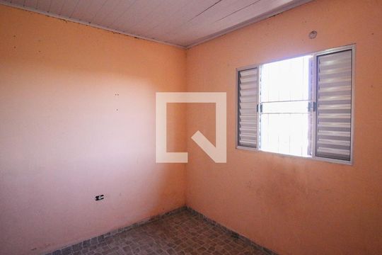 Quarto de casa para alugar com 1 quarto, 250m² em São Rafael, São Paulo