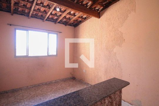 Sala/Cozinha de casa para alugar com 1 quarto, 250m² em São Rafael, São Paulo