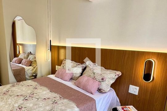 Quarto de apartamento à venda com 3 quartos, 97m² em Setor Bueno, Goiânia
