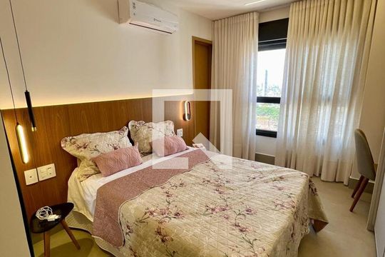 Quarto de apartamento à venda com 3 quartos, 97m² em Setor Bueno, Goiânia