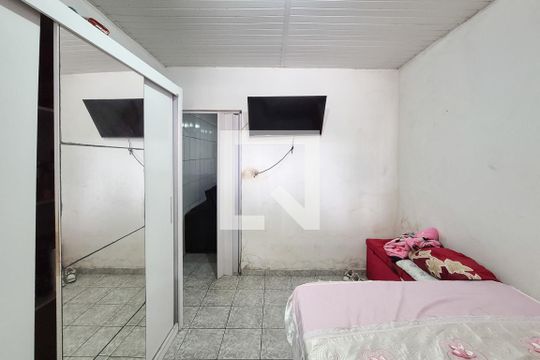 Quarto 1 de casa à venda com 2 quartos, 150m² em Alves Dias, São Bernardo do Campo