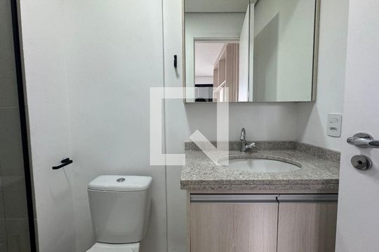 Banheiro da Suíte de apartamento para alugar com 1 quarto, 39m² em Km 18, Osasco