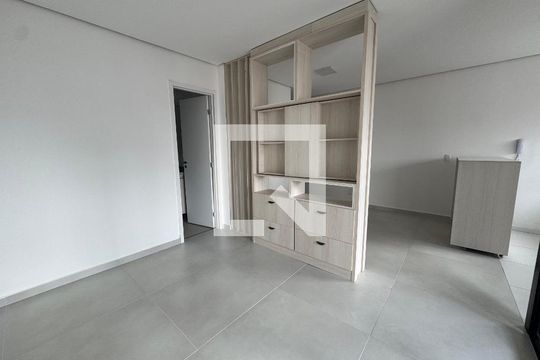 Quarto de apartamento para alugar com 1 quarto, 39m² em Km 18, Osasco