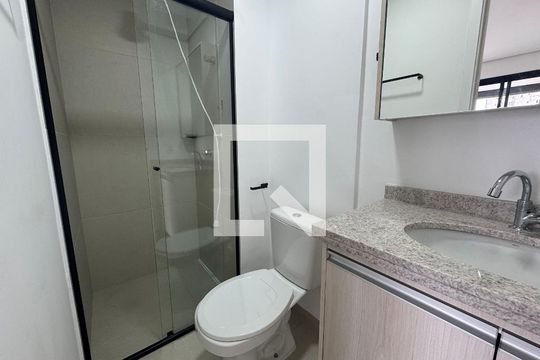 Banheiro da Suíte de apartamento para alugar com 1 quarto, 39m² em Km 18, Osasco