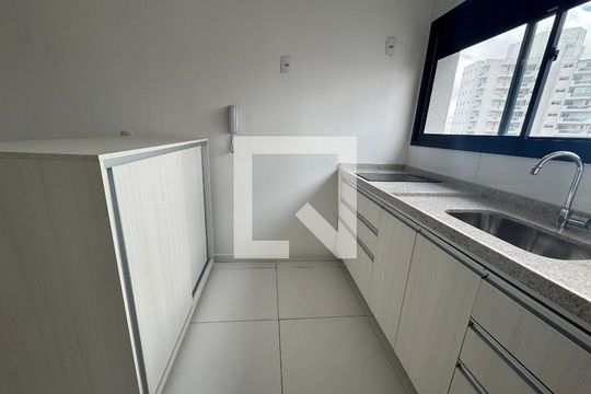 Cozinha de apartamento para alugar com 1 quarto, 39m² em Km 18, Osasco
