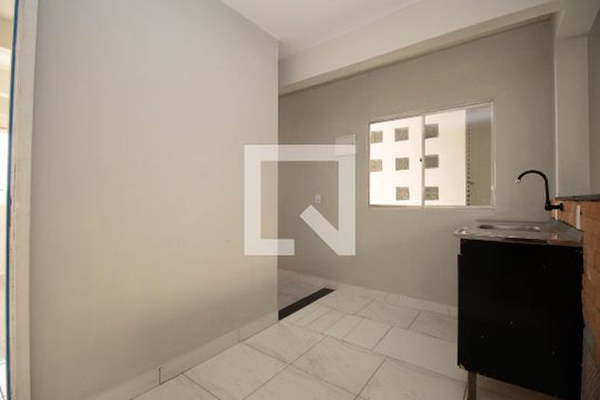 Cozinha de apartamento para alugar com 1 quarto, 52m² em Ceilandia, Brasília