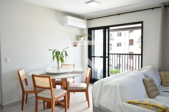 Sala de apartamento à venda com 2 quartos, 50m² em Planalto Paulista, São Paulo