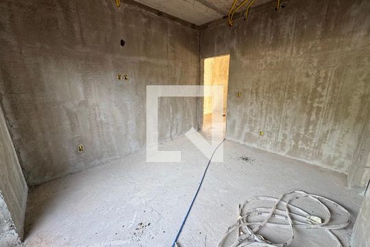 Suíte 1 de casa à venda com 5 quartos, 400m² em Setor Habitacional Arniqueira, Brasília