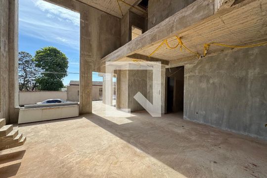Sala 2 de casa à venda com 5 quartos, 400m² em Setor Habitacional Arniqueira, Brasília