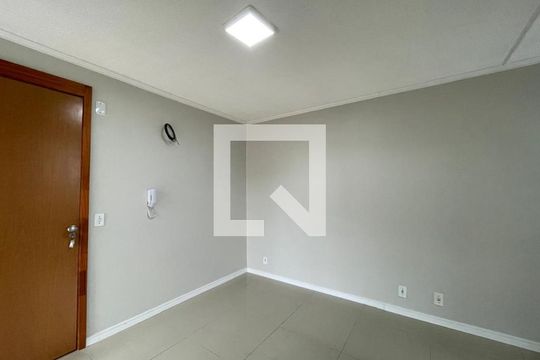 Apartamento à venda com 2 quartos, 46m² em Pinheiro, São Leopoldo