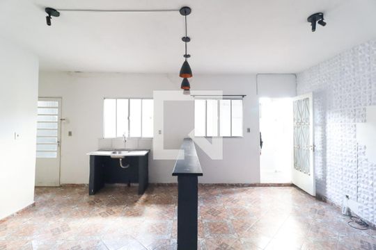 Casa para alugar com 1 quarto, 70m² em Jardim Flor de Maio, São Paulo