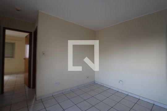 Sala de apartamento para alugar com 2 quartos, 65m² em Vila Antonieta, São Paulo