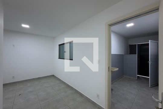Sala de kitnet/studio para alugar com 1 quarto, 40m² em Taquara, Rio de Janeiro