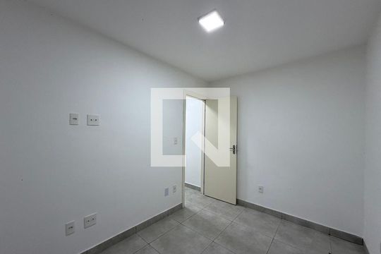 Quarto de kitnet/studio para alugar com 1 quarto, 40m² em Taquara, Rio de Janeiro