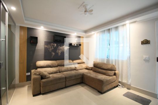 Casa para alugar com 3 quartos, 400m² em Jardim Mitsutani, São Paulo