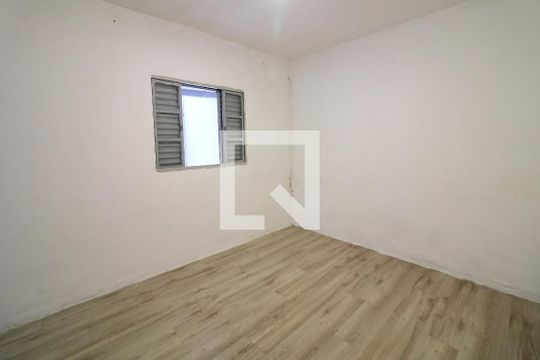 Quarto 2 de casa para alugar com 2 quartos, 75m² em Vila Osasco, Osasco