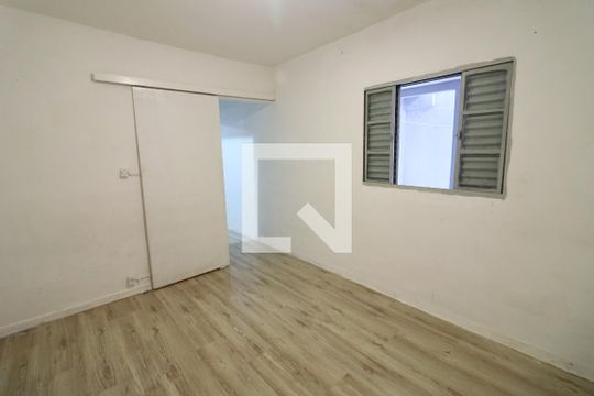 Quarto 2 de casa para alugar com 2 quartos, 75m² em Vila Osasco, Osasco