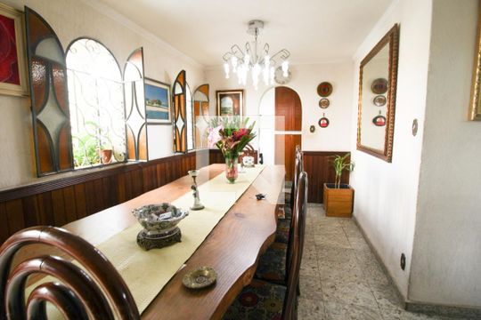 Casa à venda com 5 quartos, 305m² em Parque Sao Domingos, São Paulo