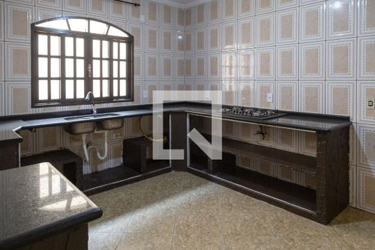 Cozinha de casa para alugar com 3 quartos, 100m² em Vila Nova Bonsucesso, Guarulhos