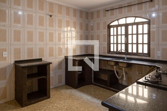 Cozinha de casa para alugar com 3 quartos, 100m² em Vila Nova Bonsucesso, Guarulhos