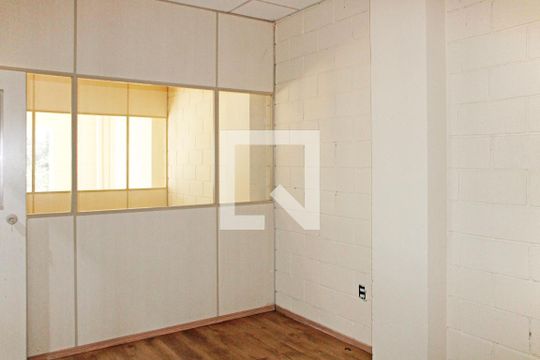 Casa para alugar com 1 quarto, 100m² em Fazenda Santana, Vinhedo