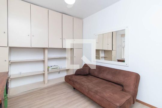 Sala/Quarto de apartamento para alugar com 1 quarto, 30m² em Centro Histórico, Porto Alegre