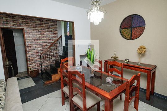 Casa à venda com 5 quartos, 550m² em Campo Grande, Rio de Janeiro