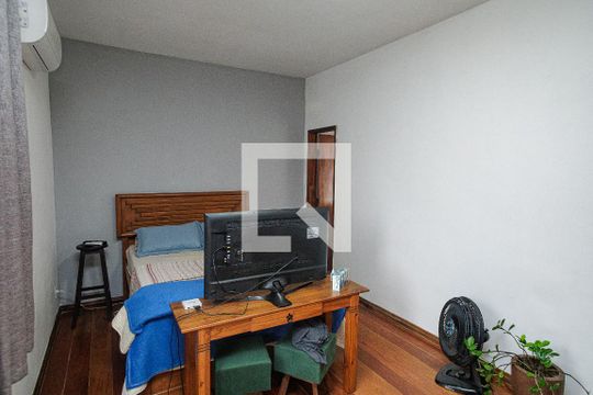 Casa à venda com 5 quartos, 550m² em Campo Grande, Rio de Janeiro