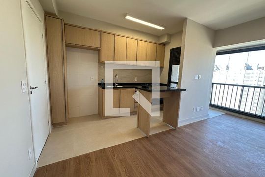 Sala de apartamento para alugar com 2 quartos, 48m² em Nova Aldeinha, Barueri