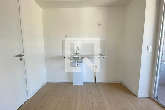 Apartamento para alugar com 1 quarto, 35m² em Ferreira, São Paulo