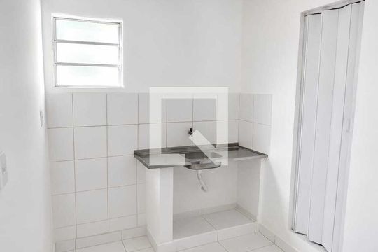 Cozinha de casa para alugar com 1 quarto, 60m² em Bangu, Rio de Janeiro