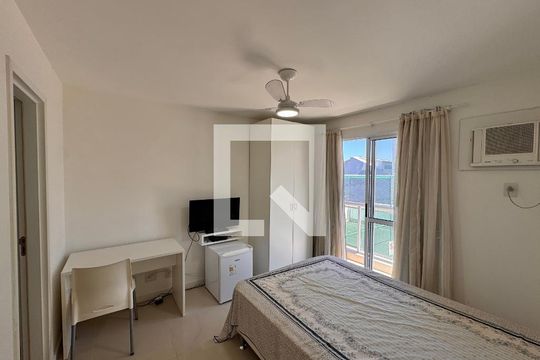 Suíte de apartamento à venda com 3 quartos, 78m² em Vargem Pequena, Rio de Janeiro