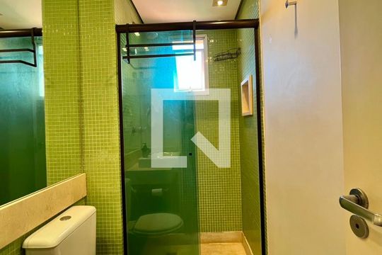 Banheiro de apartamento para alugar com 2 quartos, 64m² em Jardim Nova Europa, Campinas