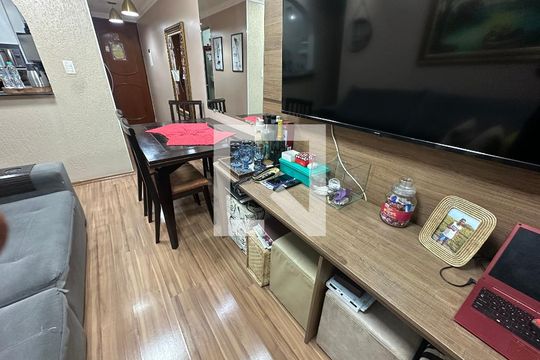 Sala de apartamento à venda com 2 quartos, 48m² em Jardim Regina, São Paulo