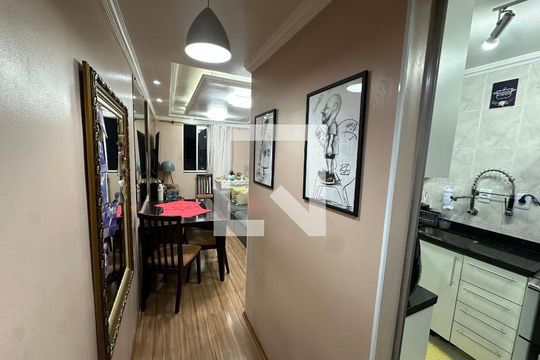Sala de apartamento à venda com 2 quartos, 48m² em Jardim Regina, São Paulo
